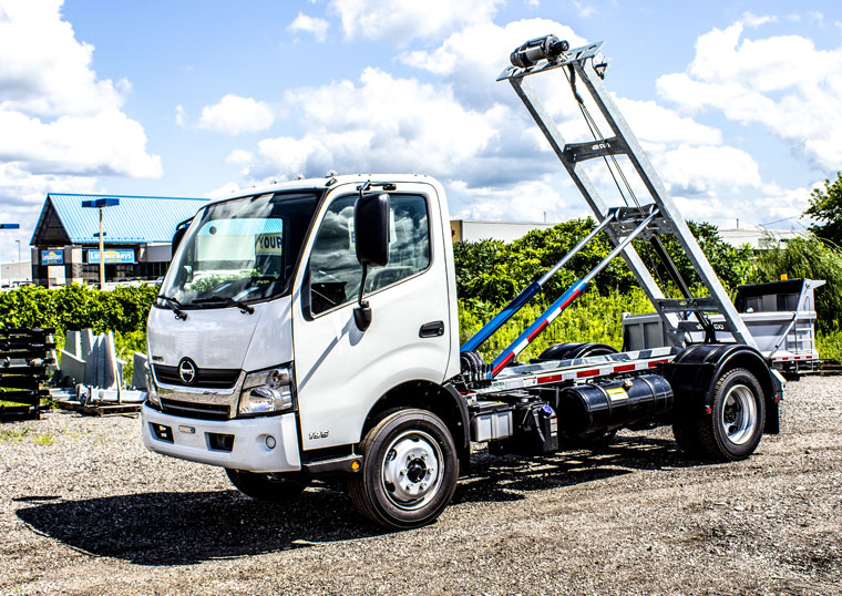 HINO 195 ON TRUX ABOVE FRAME ROLL OFF SYSTEM (12)