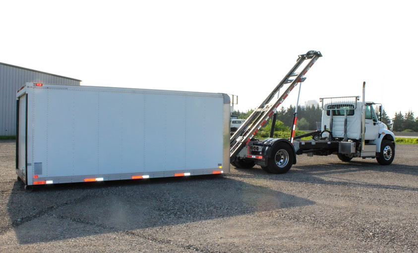 VAN BODY ON TRUX ROLL OFF AND HOOK LIFT (6)