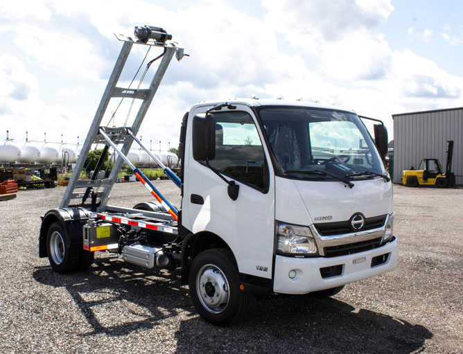 HINO 195 ON TRUX ROLL OFF FOR SALE (10)