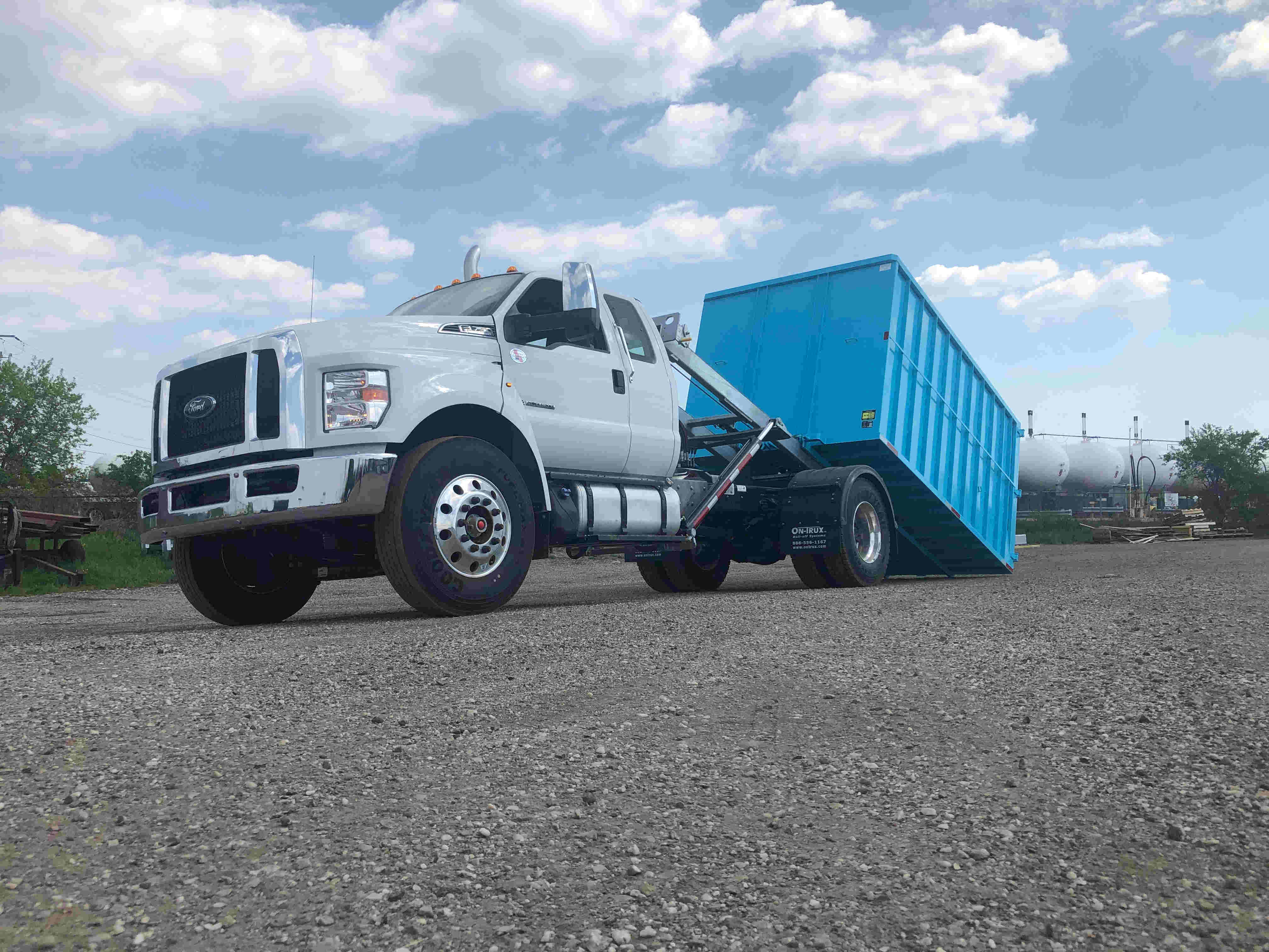 2021 Ford F750 12 On Trux System White (20)