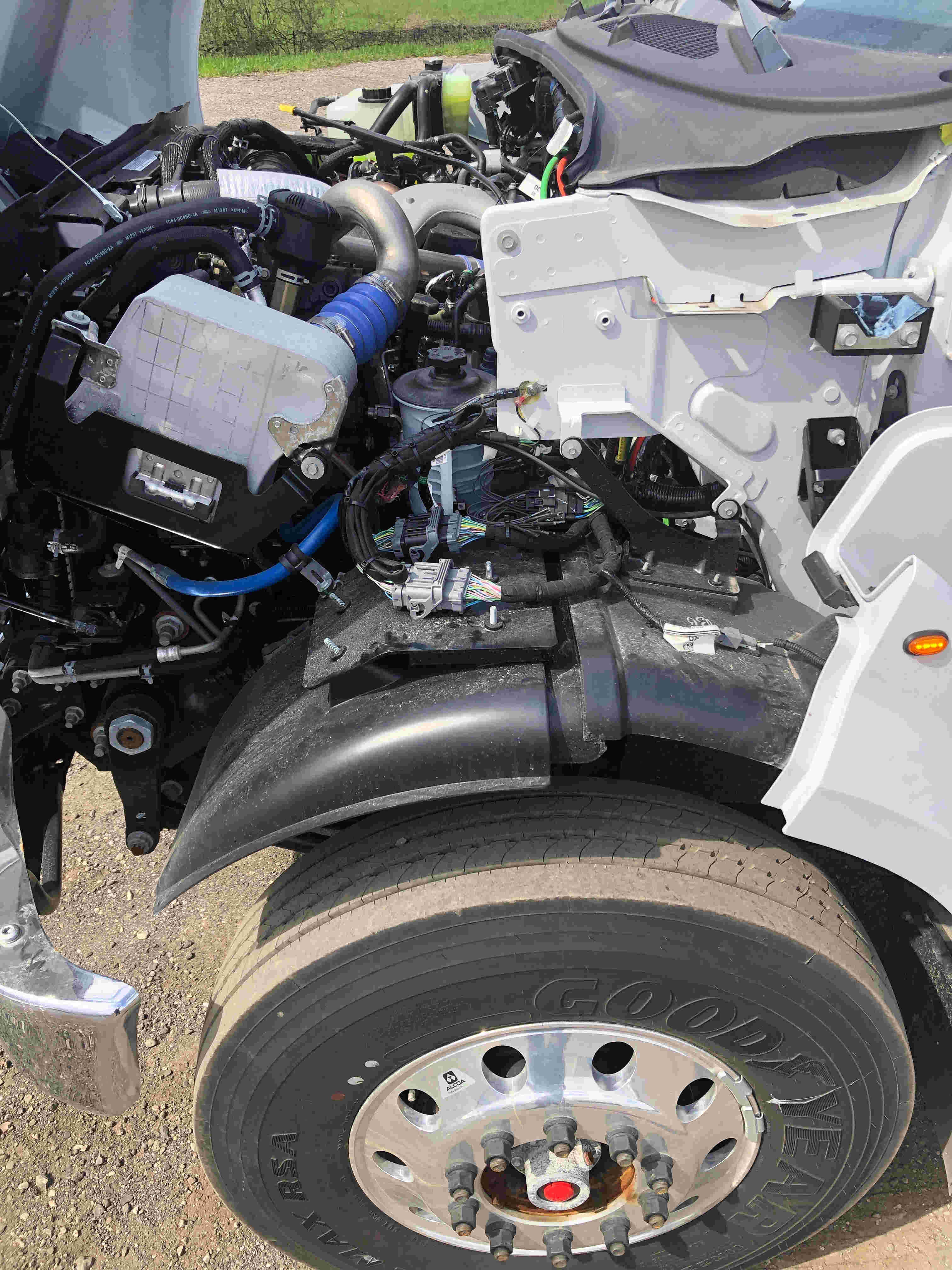 2021 Ford F750 12 On Trux System White (8)